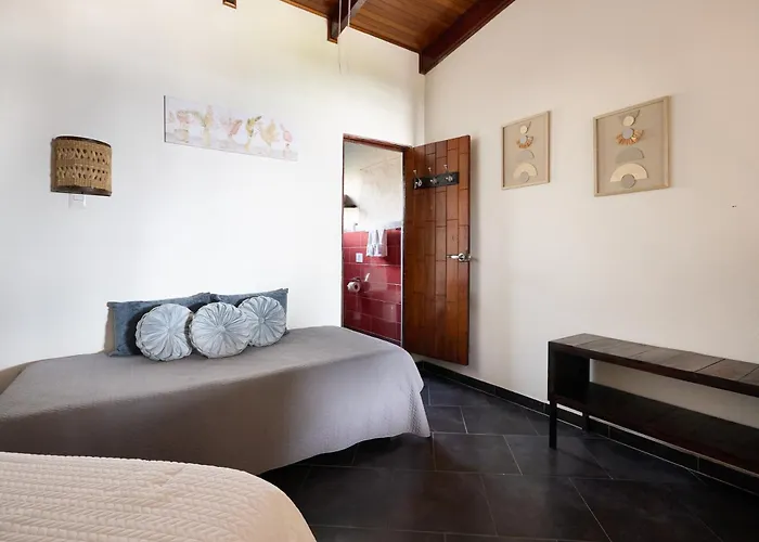 Perla De La Playa Beachfront Hotel Tamarindo