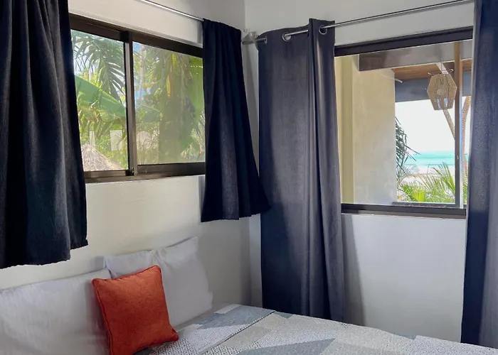 Perla De La Playa Beachfront Hotel Tamarindo