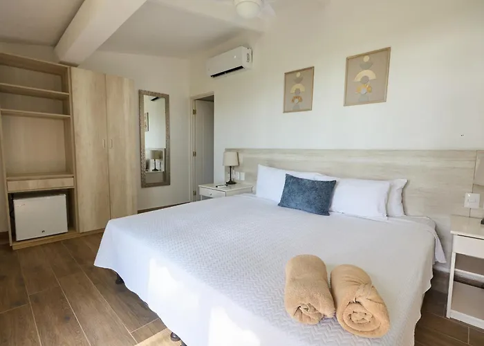 Hotel Perla De La Playa Beachfront *