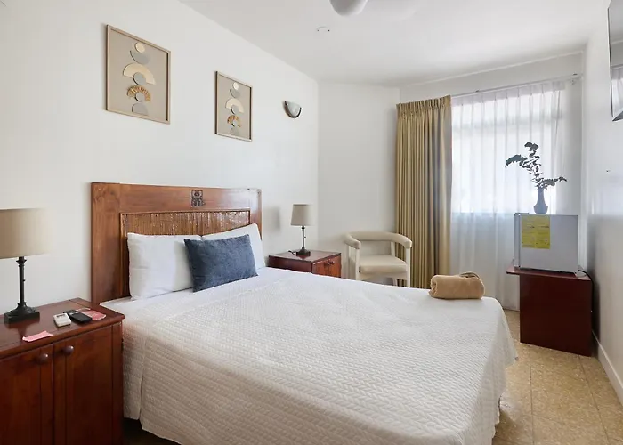 Hotel Perla De La Playa Beachfront *