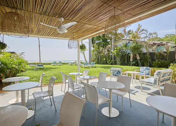 Hotel Perla De La Playa Beachfront